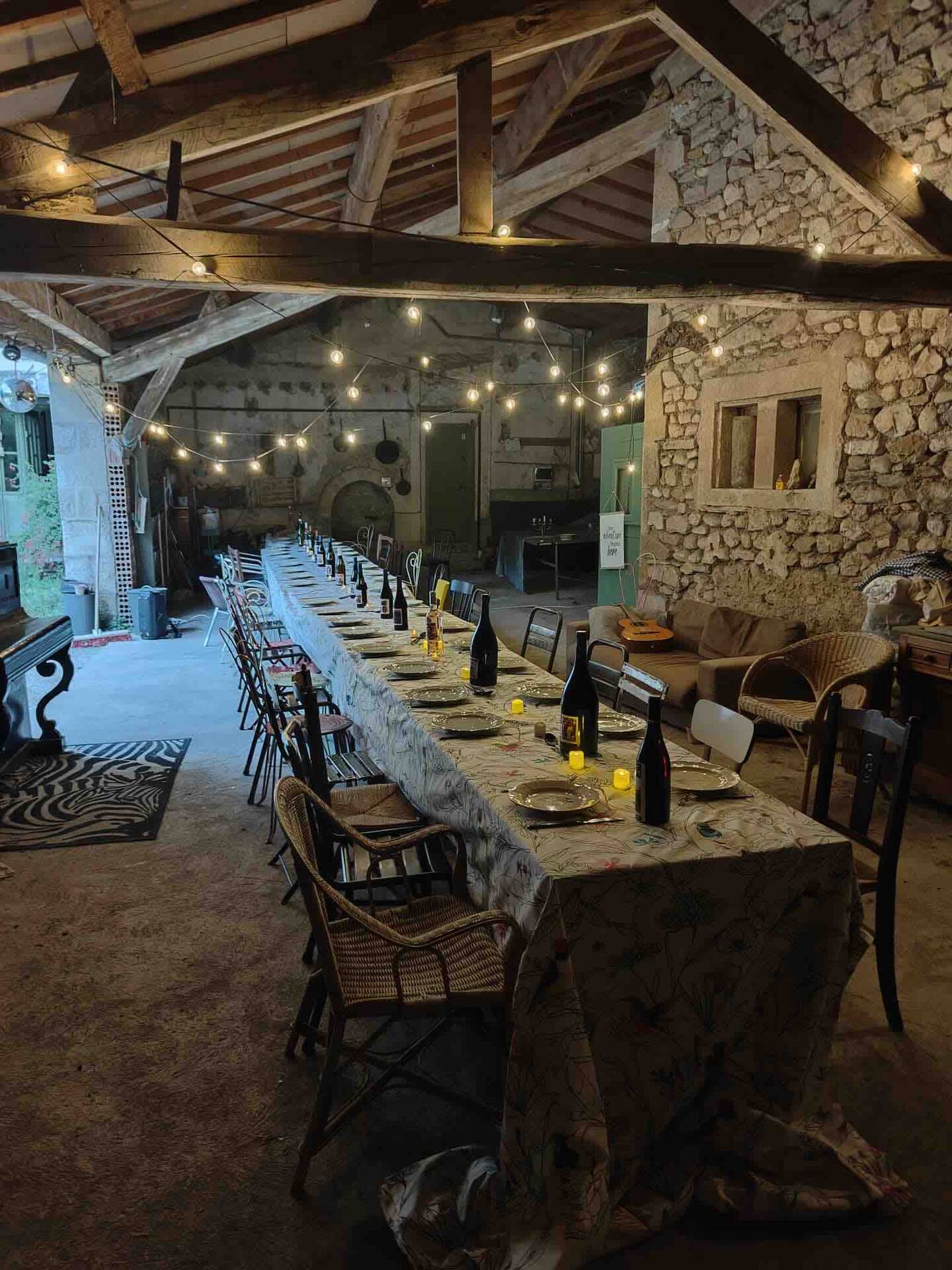 Grange — dîner aux chandelles