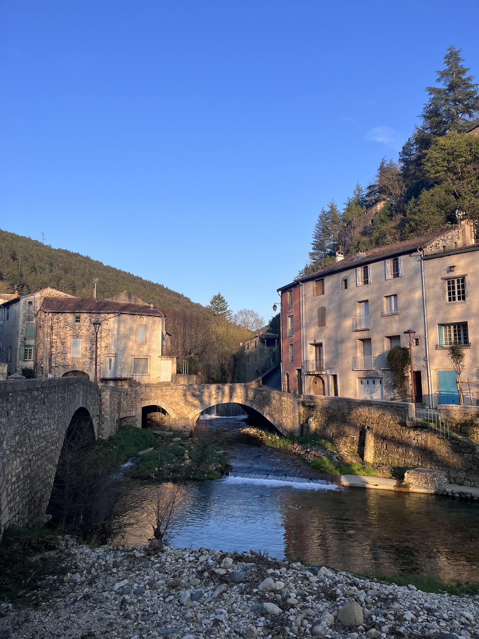 Pont médiéval de Lunas